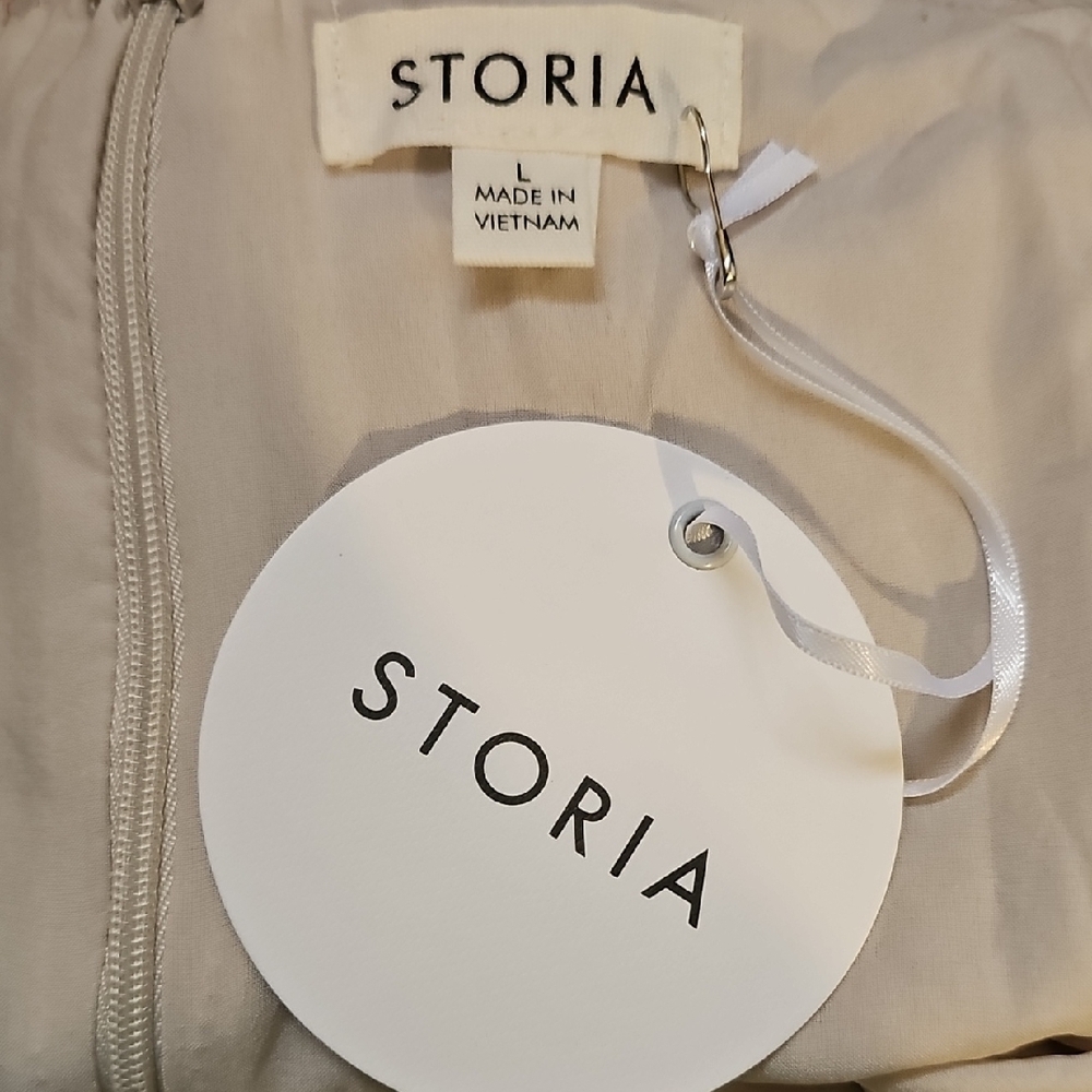 Storia Cream Floral Backless Dress - Picture 3 of 10